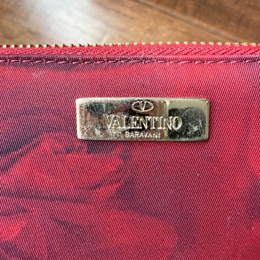 Valentino‎ Red Floral Wallet - Picture 2 of 4